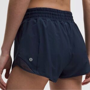 lululemon athletica hotty hot Black athletic Running Shorts size 4 lightweight
